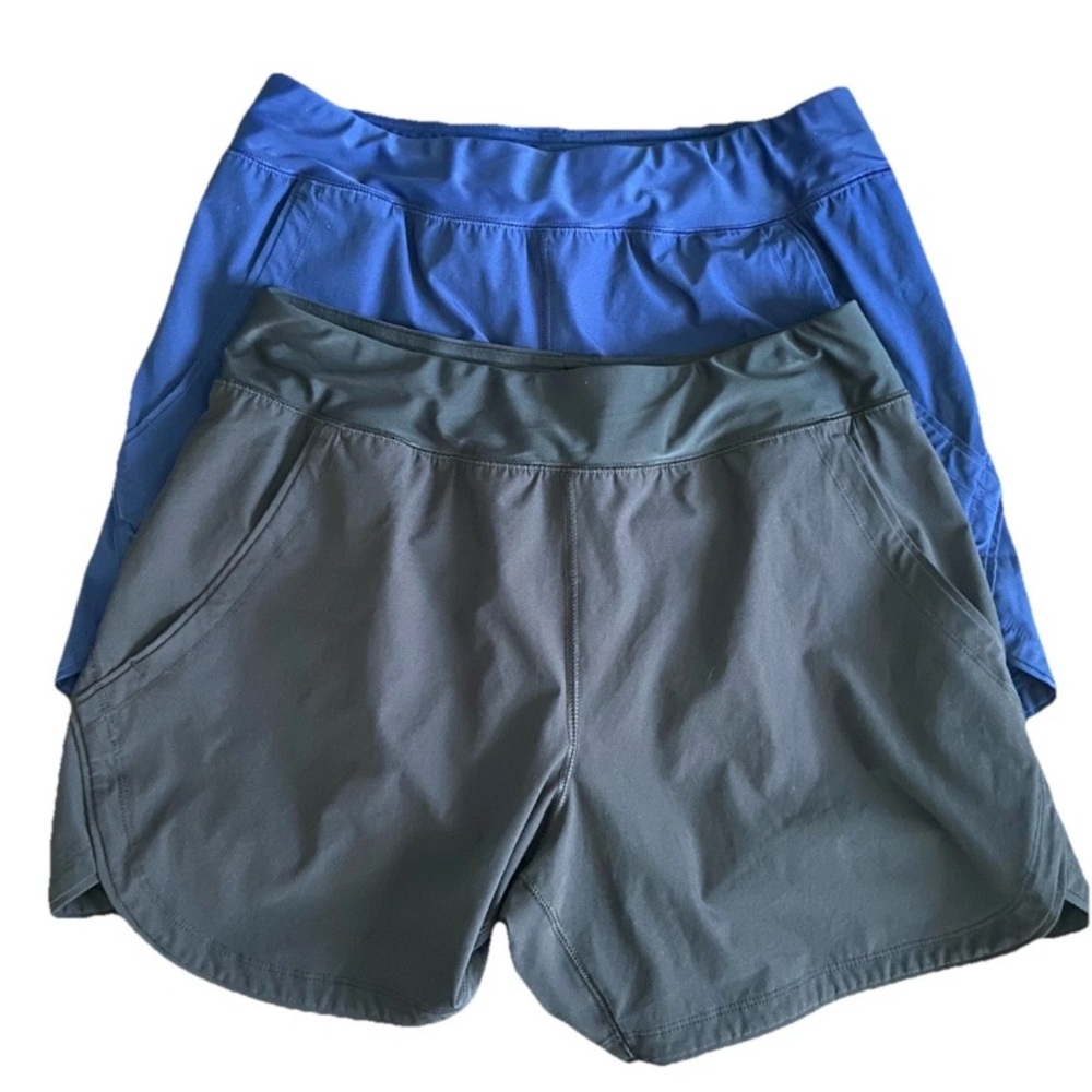 Lands end Women’s quick dry Active Shorts 5” blue & black 2 pair 10